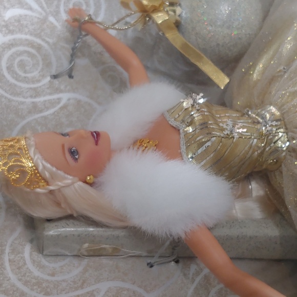 Barbie 2000 Special Edition Collectible Doll, NWT - Picture 11 of 12